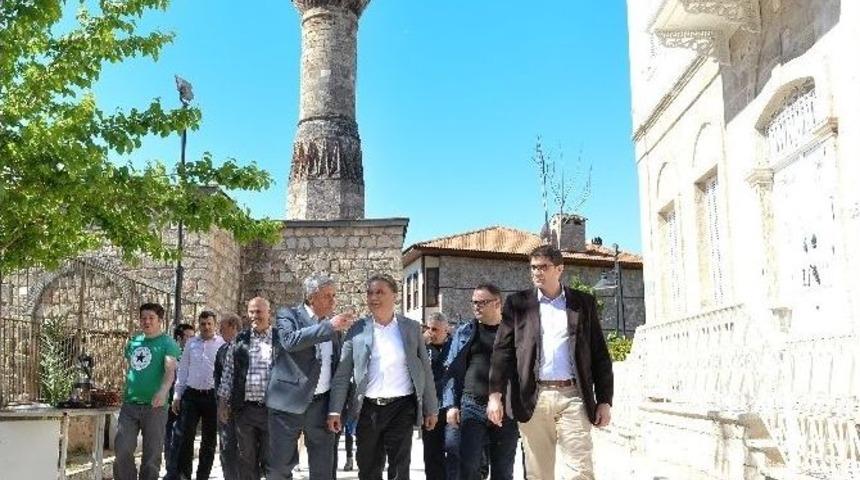 Muratpaşa Kalei&ccedil;i İle Emitt&rsquo;te