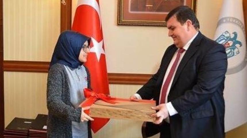 Vali Arslantaş&rsquo;tan Teog Birincisine Tebrik