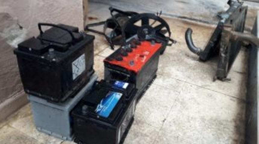 Erdemli&rsquo;de Biri Uyuşturucu Taciri, 2&rsquo;si Hırsız Toplam 3 Kişi Tutuklandı