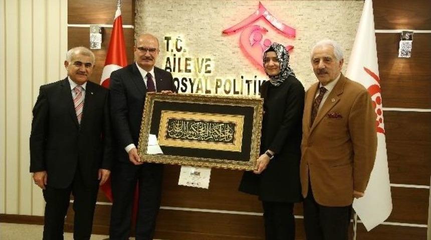 Ato&rsquo;dan Aile Ve Sosyal Politikalar Bakanı Kaya&rsquo;ya &rsquo;milli Birlik&rsquo; Temalı Takvim