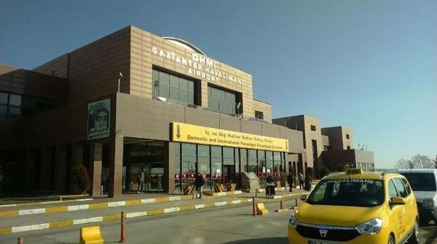 İstanbul&rsquo;a İnemeyen U&ccedil;aklar Gaziantep&rsquo;te Kaldı