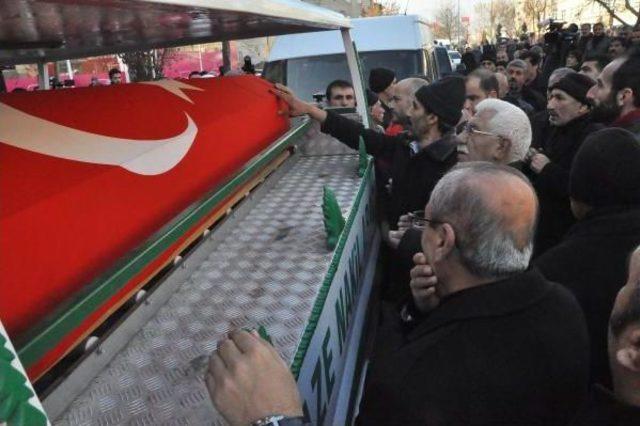 Şehit Polis Fethi Sekin Son Yolculuğuna Uğurlandı 3