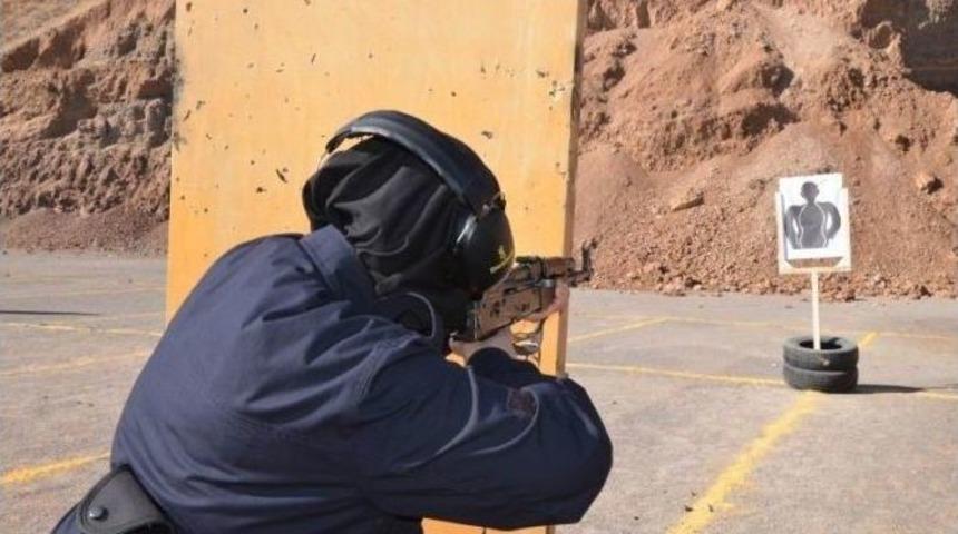 Afgan Kadın Polis Adayları Sivas&rsquo;ta Zorlu Eğitimlerden Ge&ccedil;ti