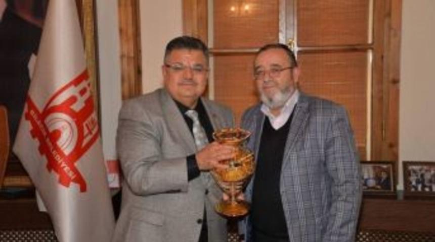 Fabrika Sahibi Uz&rsquo;dan Başkan Yağcı&rsquo;ya Ziyaret