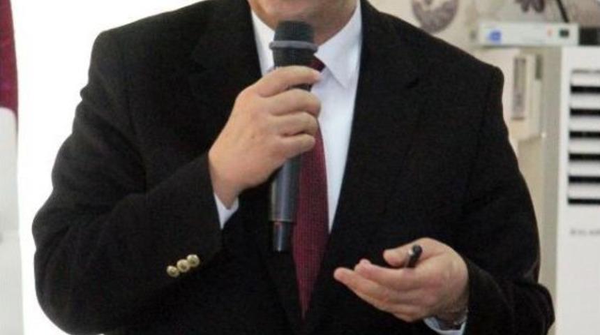 &Ouml;zhaseki&rsquo;Den Başkanlık Benzetmesi: 'imame Tek Olur, Yoksa Tesbih Dağılır'