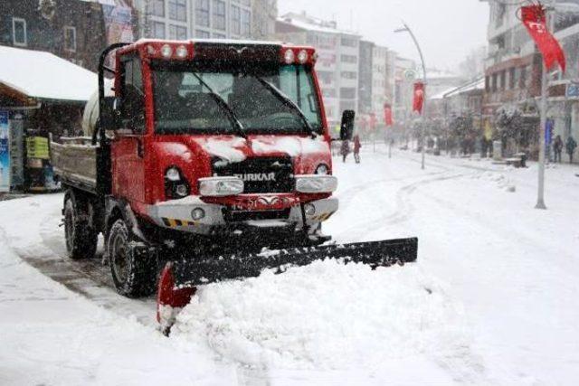 Hasta Taşıyan Ambulans Otomobille Çarpıştı