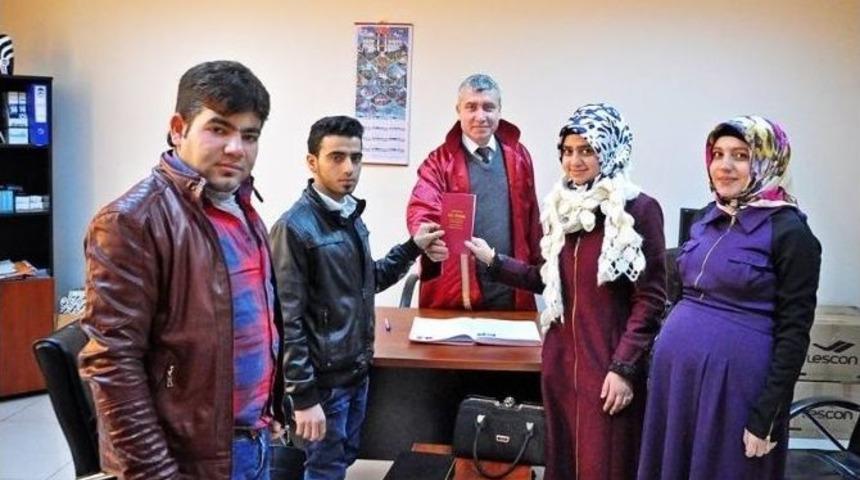 S&ouml;ğ&uuml;t&rsquo;te Suriyeli &Ccedil;iftin Nikahı Kıyıldı