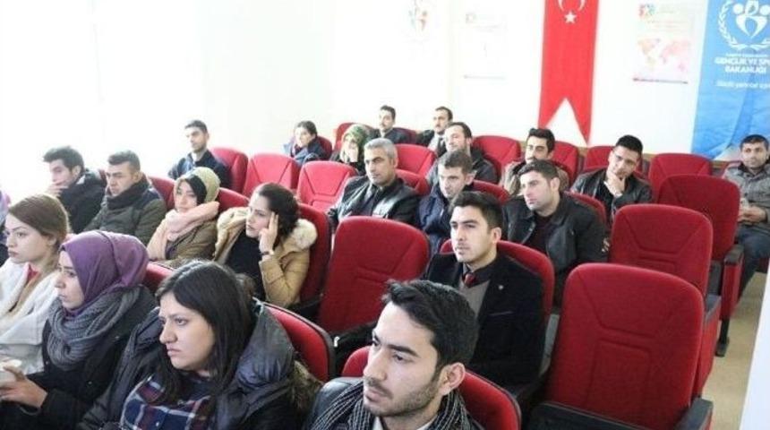 Suru&ccedil;&rsquo;ta Rehber &Ouml;ğretmenlere Madde Bağımlılığı Semineri Verildi