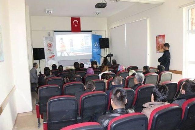 Suruç’ta Rehber Öğretmenlere Madde Bağımlılığı Semineri Verildi