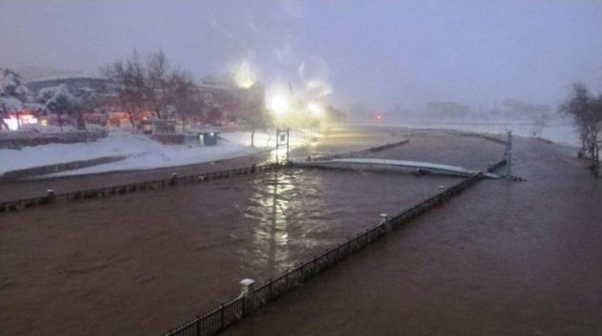 Biga Beyazlara B&uuml;r&uuml;nd&uuml;