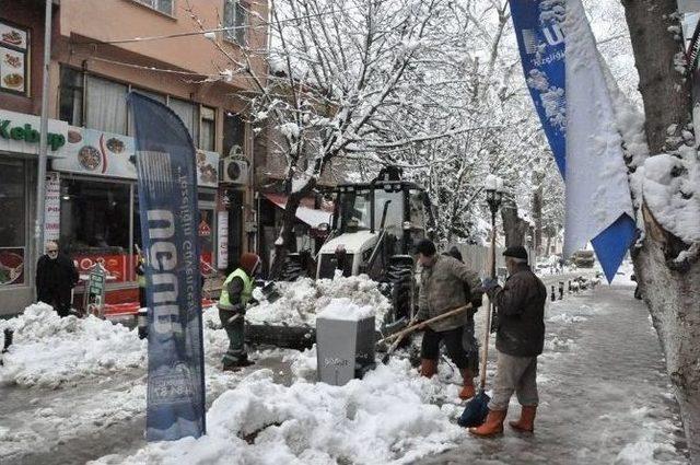 Söğüt’te Kar Mesaisi