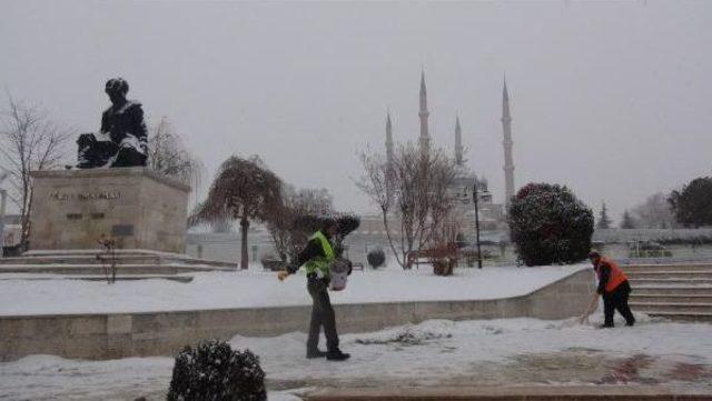 Trakya&rsquo;Da Kar Ve Soğuk Hayatı Fel&ccedil; Etti 3