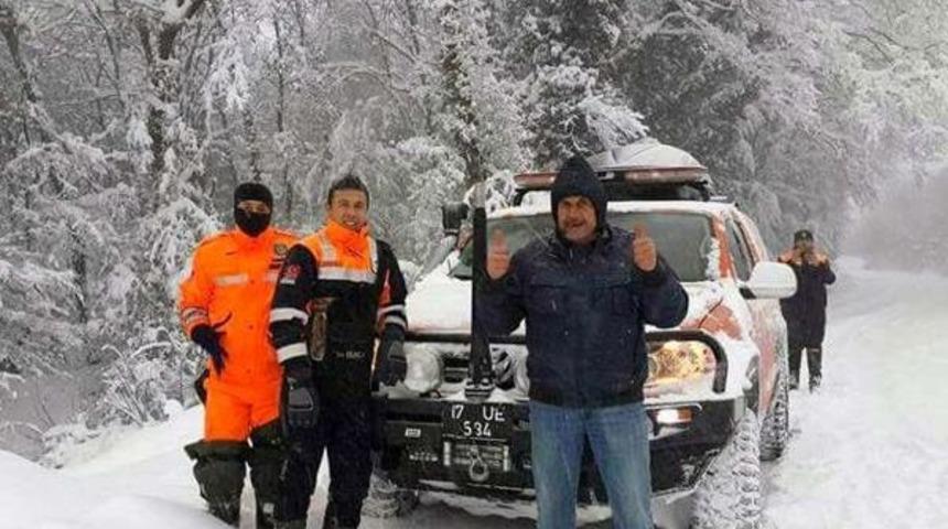 &Ccedil;anakkale'de Afad Karda Mahsur Kalan 4 Kişiyi Kurtardı