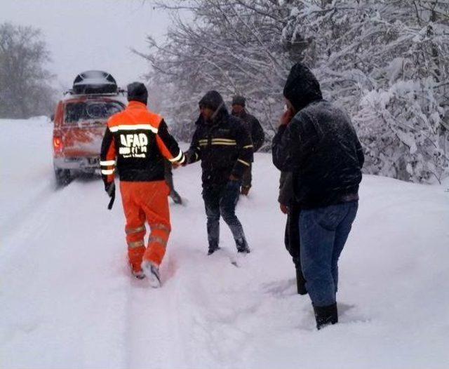 Çanakkale'de Afad Karda Mahsur Kalan 4 Kişiyi Kurtardı