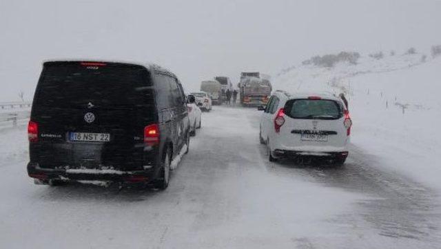 Bursa da Kar Yağışı Etkili Oluyor (3) 3