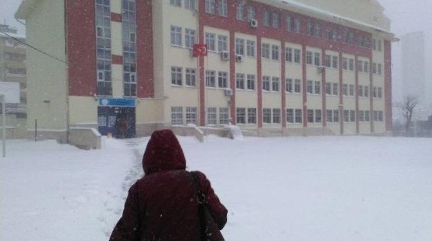 Sınav İptal Edilmedi, Vatandaş Perişan Oldu