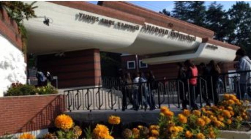 Anadolu &Uuml;niversitesi, Personeline 23 Yeni &Uuml;lkenin Kapılarını A&ccedil;ıyor