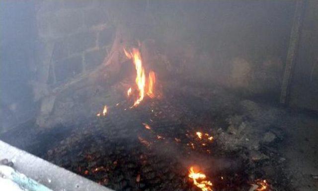 Boş Binayı Ateşe Verdiler 1