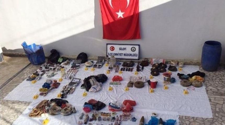 Şırnak&rsquo;ta Pkk&rsquo;ya Ait &Ccedil;ok Sayıda M&uuml;himmat Ele Ge&ccedil;irildi