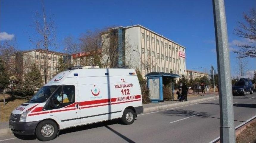 Kayseri&rsquo;de &Uuml;niversitenin &Ccedil;atısı U&ccedil;tu: 4 Yaralı
