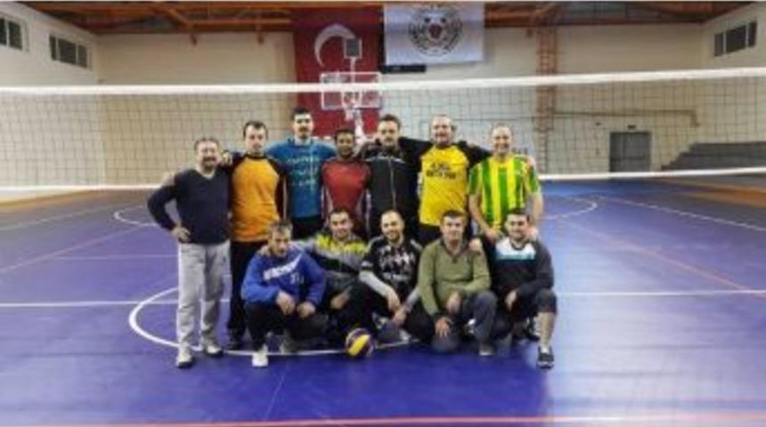 İşte Beraber, Sahada Rakipler