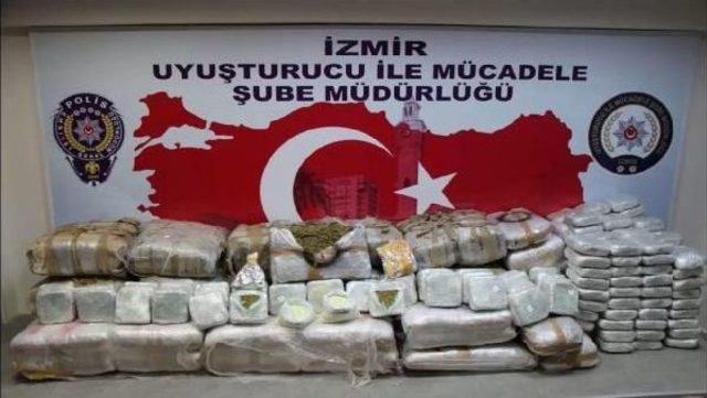 İzmir'de 650 Kilo Esrar Ele Geçirildi