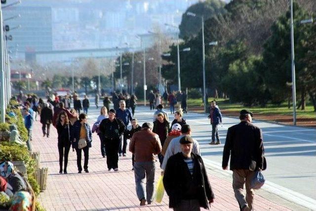 Batıda Kara Kış, Samsun’da Yazdan Kalma Gün