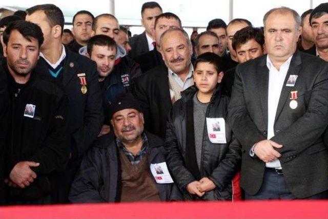 Şehit Teğmenin Cenazesi Gaziantep'te (2)