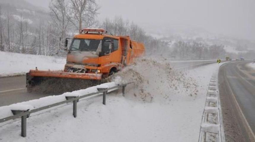 Bursa'da Kar Yağışı Etkili Oluyor (6)