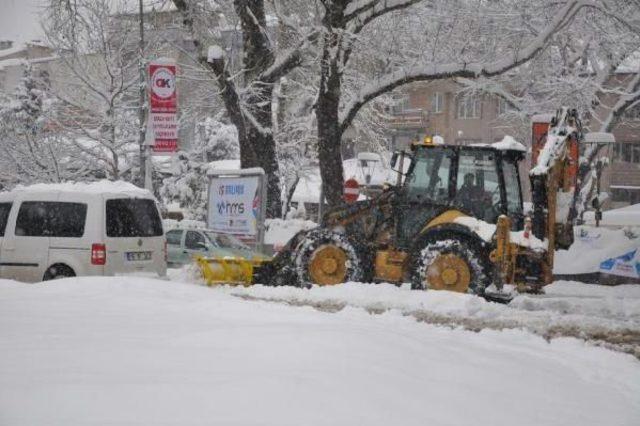 Bursa'da Kar Yağışı Etkili Oluyor (6)