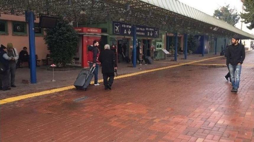 U&ccedil;ak Seferleri İptal Oldu, Yolcular Geri D&ouml;nd&uuml;