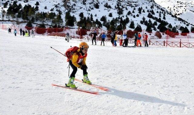 Ergan Dağı Türkiye Dağ Kayağı Şampiyonasına Ev Sahipliği Yaptı