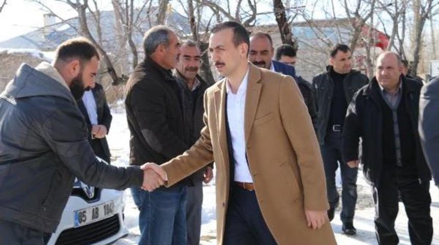 Edremit'in Kayyum Başkanı Muhtarları Evlerinde Ziyaret Etti