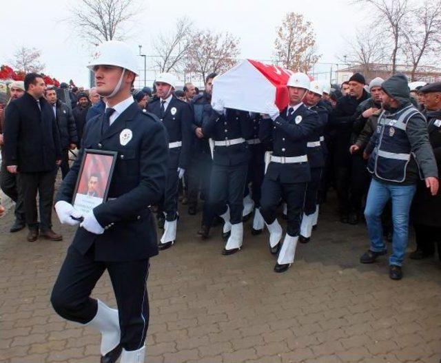 Şehit Uzman Çavuşun Eşi: Çocuklarımıza Şehit Olduğunu Söyleyemedim 2