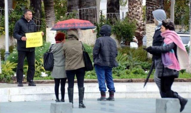 İşe Iade Eylemi Yapan &Ouml;ğretmen 3 &uuml;nc&uuml; G&uuml;nde De G&ouml;zaltına Alındı 1