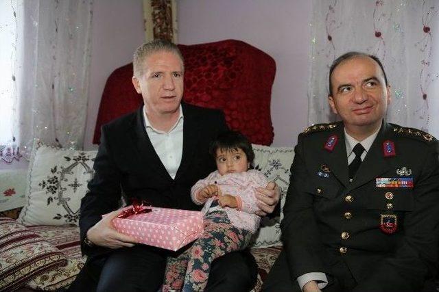 Vali G&uuml;l&rsquo;den, Fırat Kalkanı Harekatı Gazisine Ziyaret 2