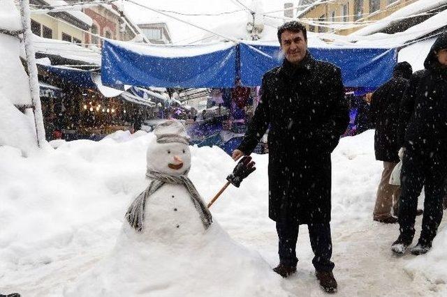 Osmangazi&rsquo;de 480 Kişilik Ekip Karla M&uuml;cadele Ediyor 3