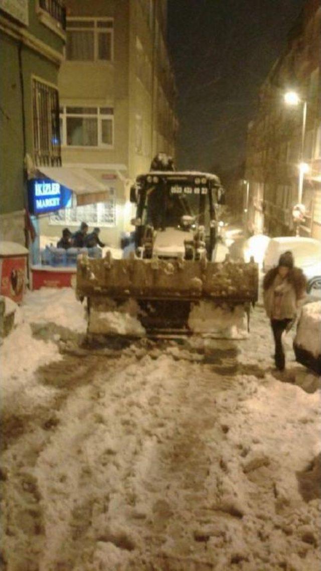 Beşiktaş’Ta 3 Vardiya Kar Temizliği