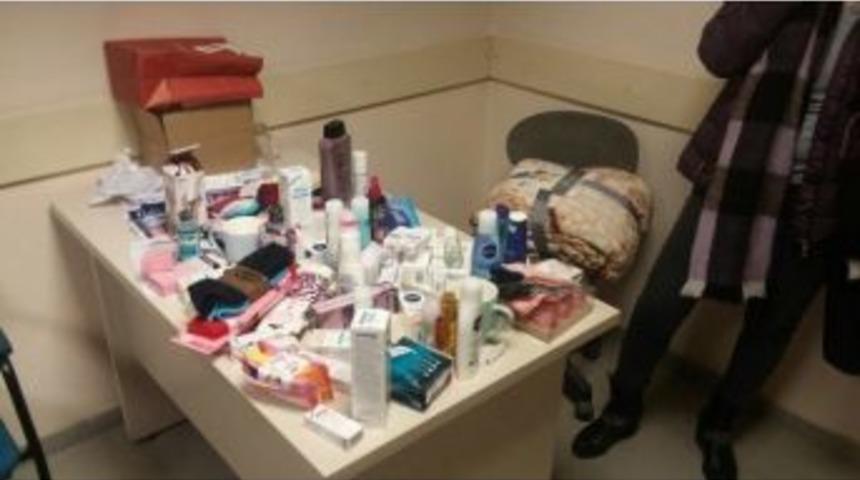 S&uuml;permarketten Hırsızlık Yapan 3 Kız &Ouml;ğrenci G&ouml;zaltına Alındı