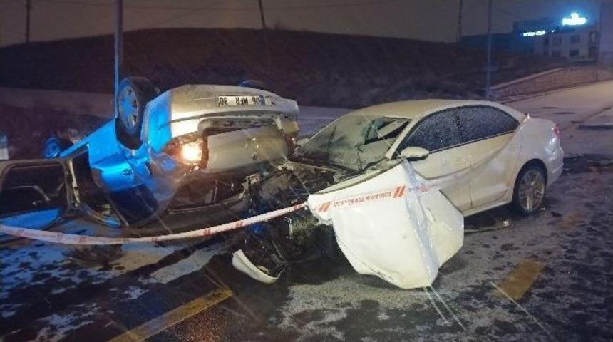 Başkent&rsquo;te Trafik Kazası: 1 &Ouml;l&uuml; 1 Yaralı