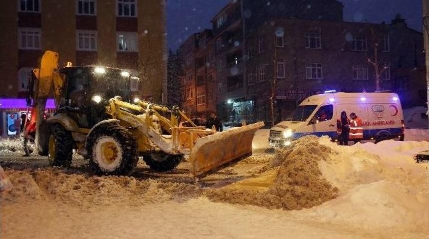 (&ouml;zel Haber) Mira&ccedil; Bebek İ&ccedil;in Karda Zamanla Yarış