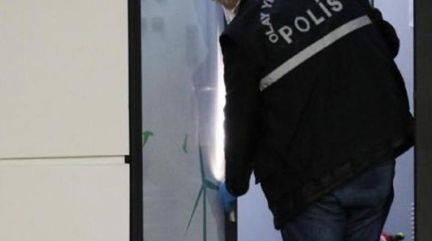 Soyguncular Parayı Az Bulunca Pompalı Tüfekle Ateş Açtı