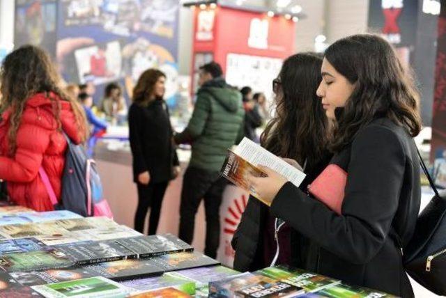 Kişi Başına 8 Kitap Düşüyor, Yarısı Ders Kitabı 1