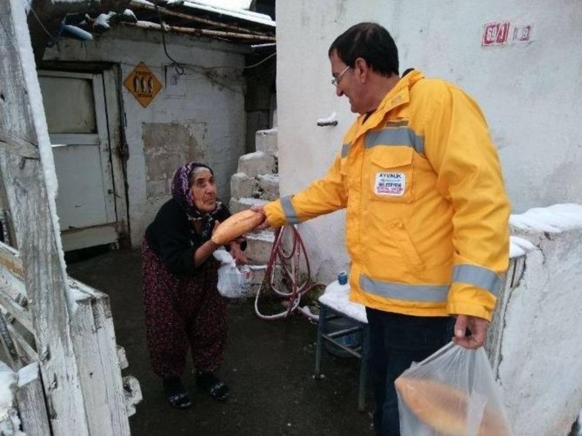 Ayvalık&rsquo;ta Karla M&uuml;cadele