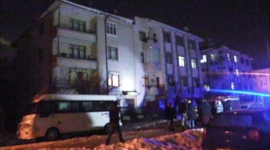 Konya&rsquo;da D&ouml;rt Katlı Apartman Sarsıntı Nedeniyle Boşaltıldı