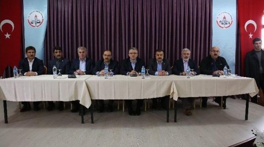 Bakan Ağbal, Muhtarlarla Buluştu