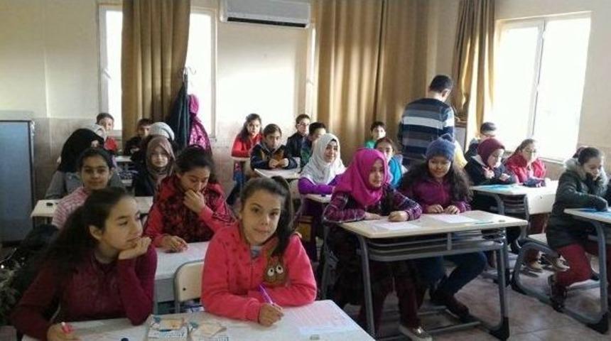 Mut&rsquo;ta &Ouml;ğrenci Ve Velilerin Okuma Yarışı