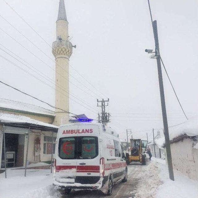 Ekipler Karda Mahsur Kalanlar İçin Seferber Oldu