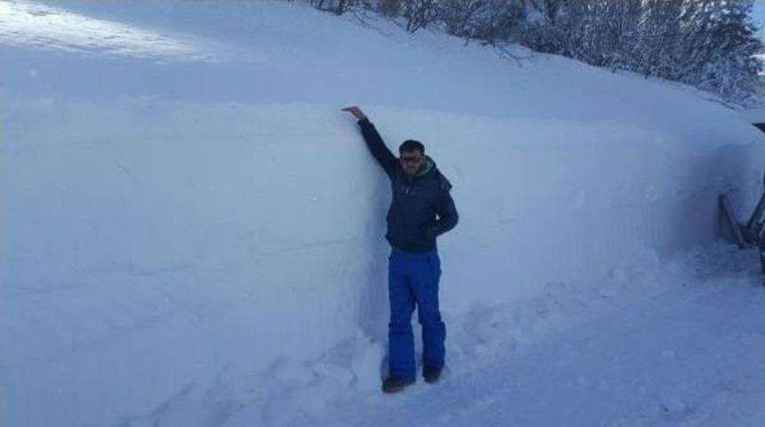 Uludağ&rsquo;Da Kar Kalınlığı 2 Metre 60 Santim Oldu