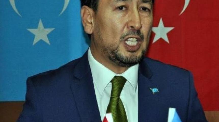 Seyit T&uuml;mt&uuml;rk: Reina Ter&ouml;ristine 'uygur' Diyen Veysi Kaynak'a Kırgınız